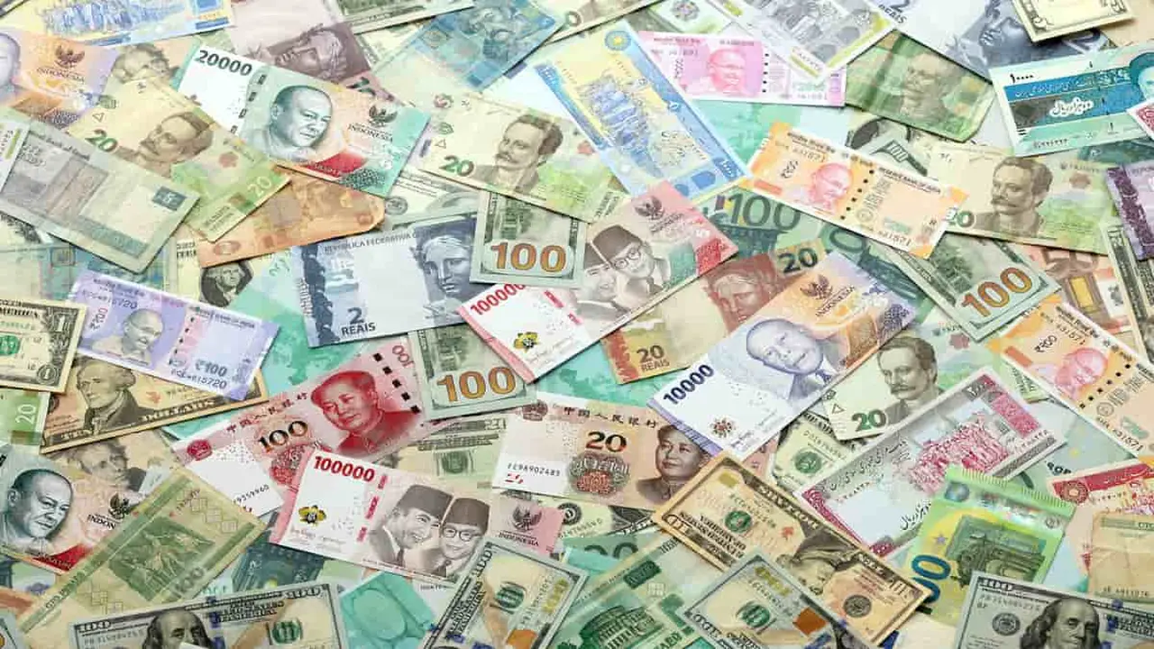 تحديثات المساء.. أسعار صرف العملات مقابل الجنيه المصري في ختام تعاملات الخميس